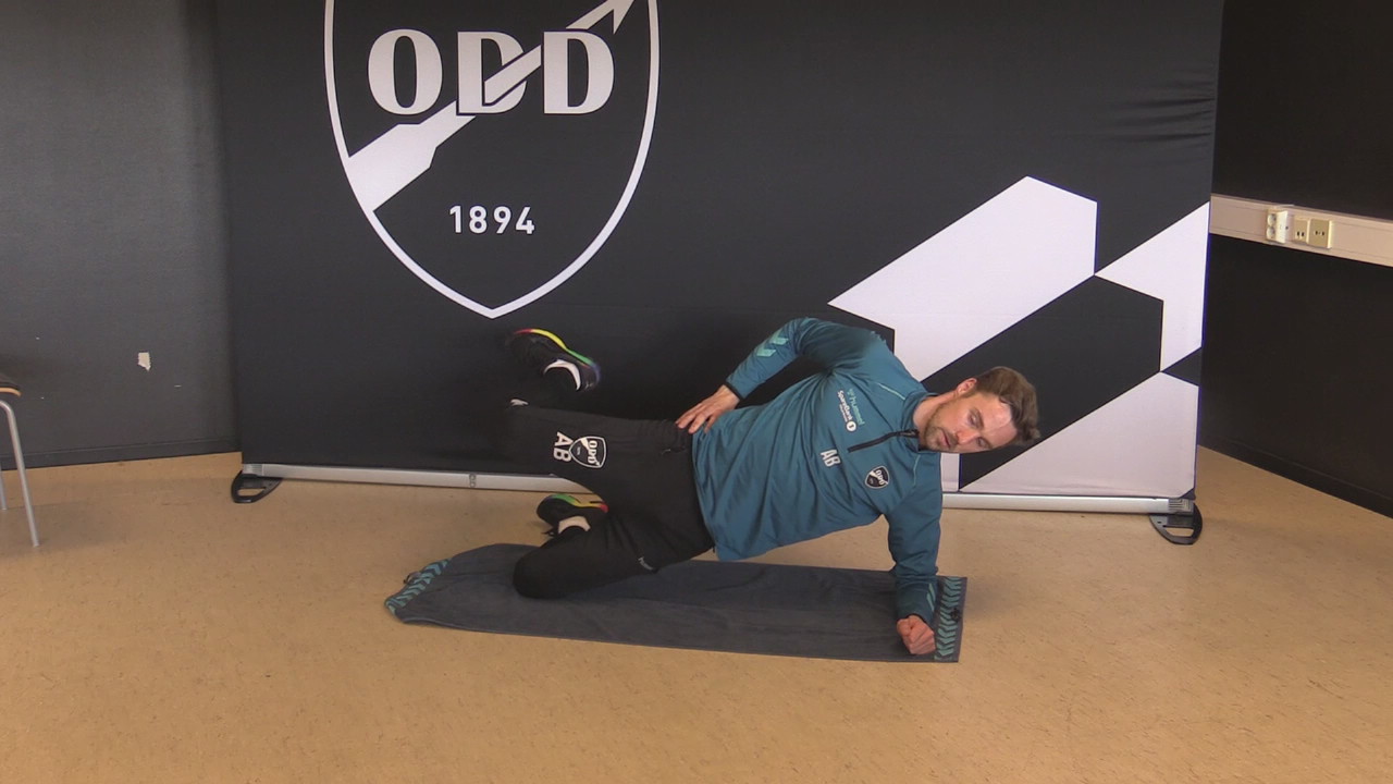 Sideplanke på kne benloft Level 1.MP4